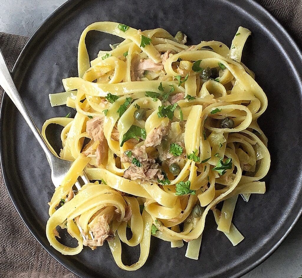 Pâtes légères à la Sauce au Thon et au Citron