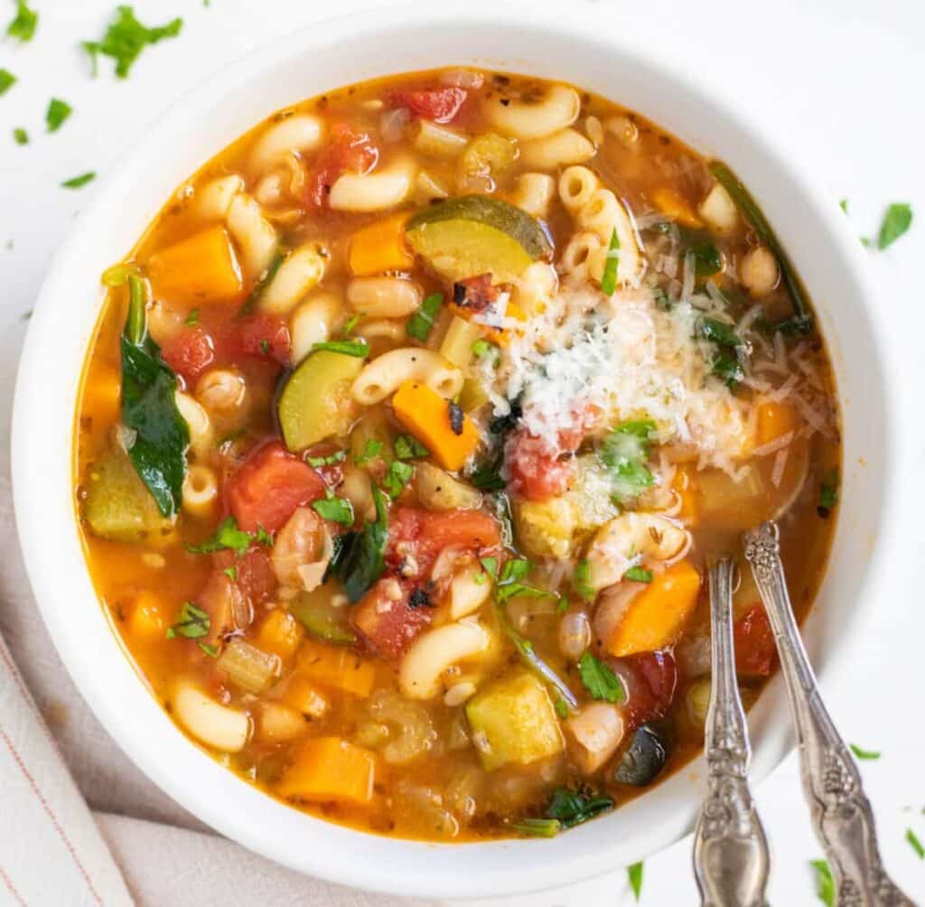 Minestrone de printemps léger