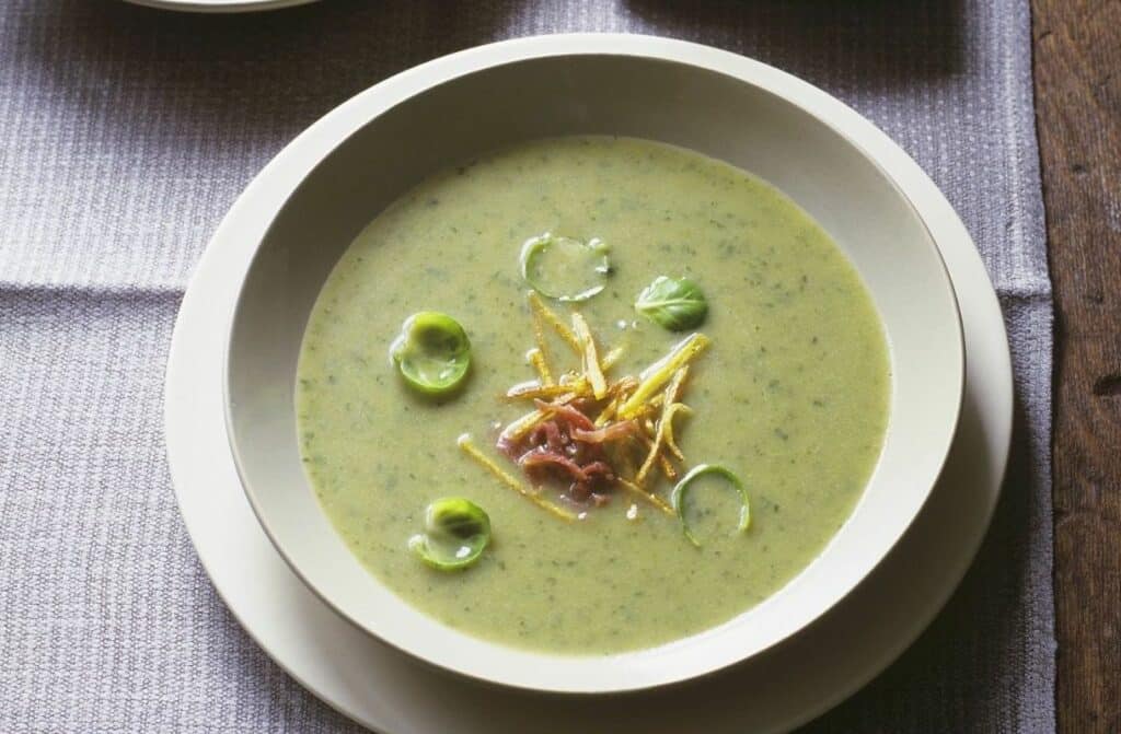 Soupe crémeuse légère aux choux de Bruxelles