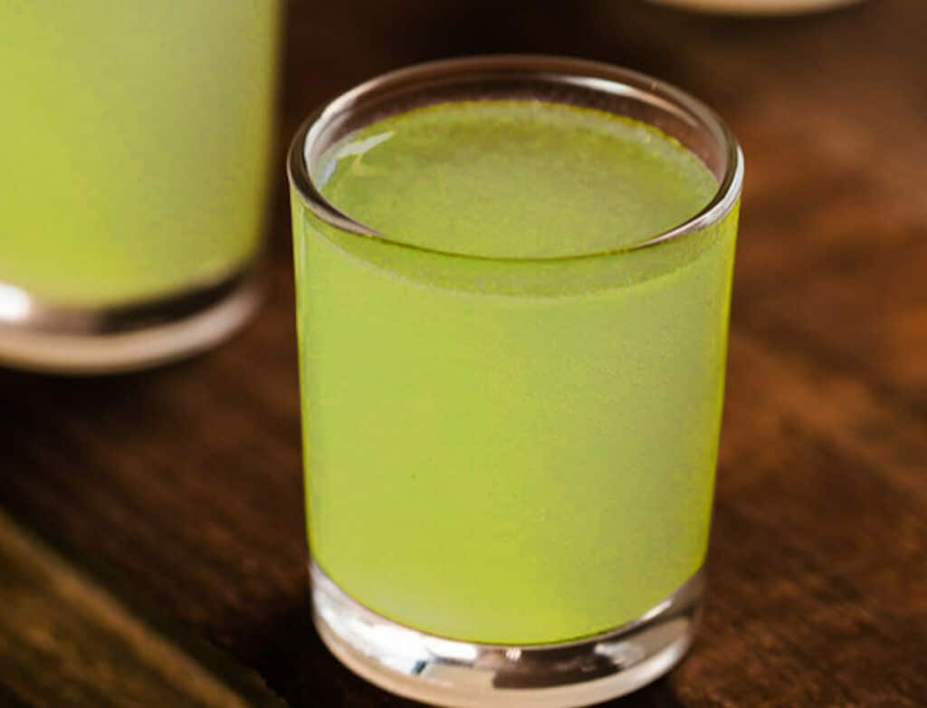 Cocktail sans alcool au thé vert allégé