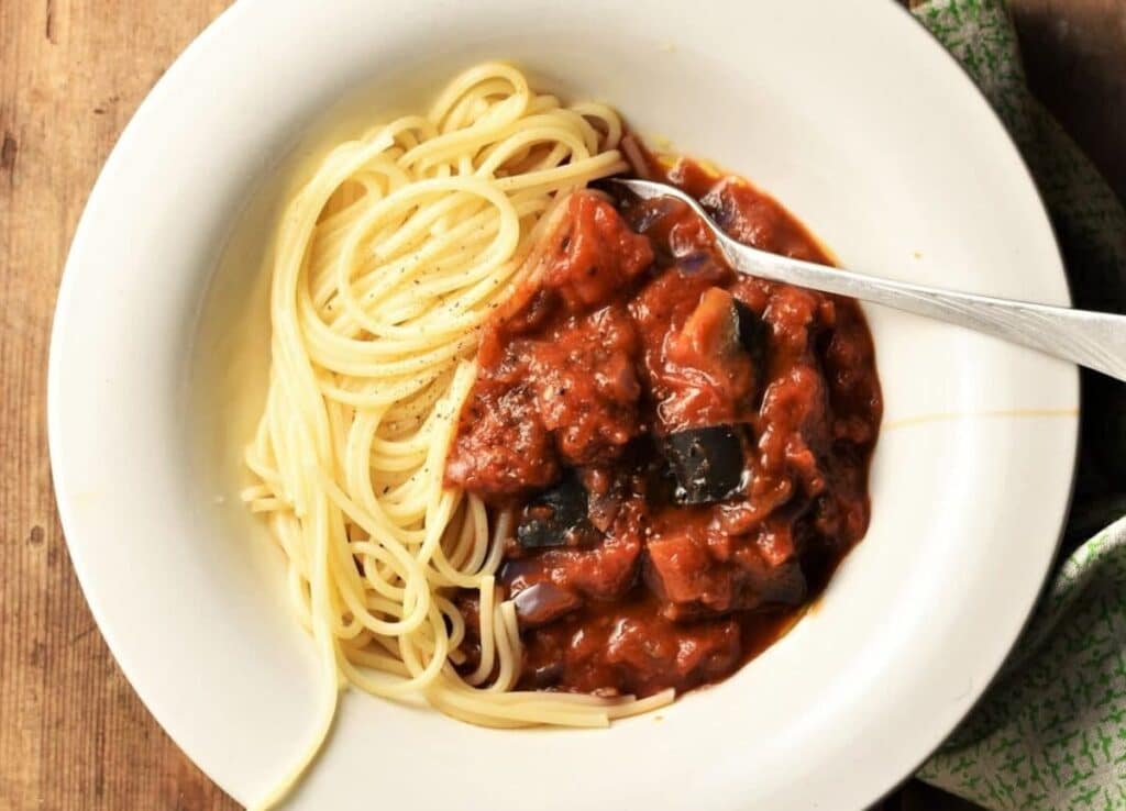 Pâtes à la sauce à l’Aubergine au thermomix