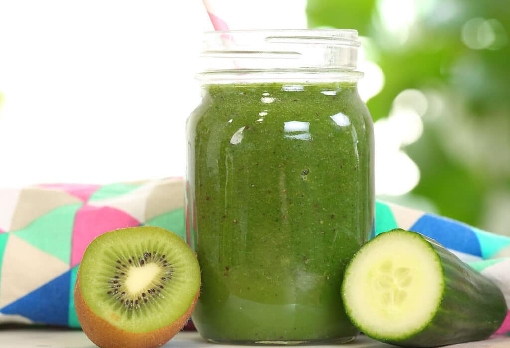 Smoothie de concombre et kiwi léger