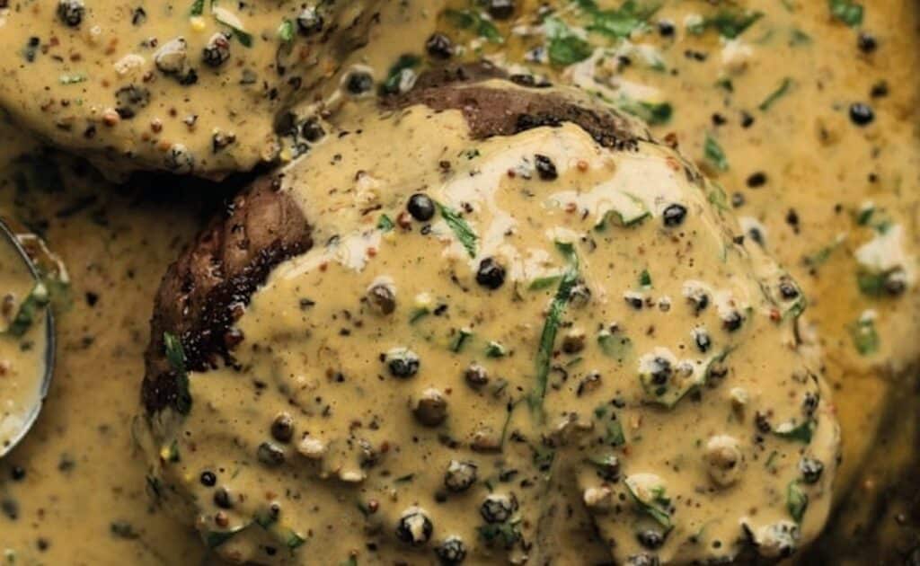 Escalopes de Veau à la moutarde et Poivre vert Léger