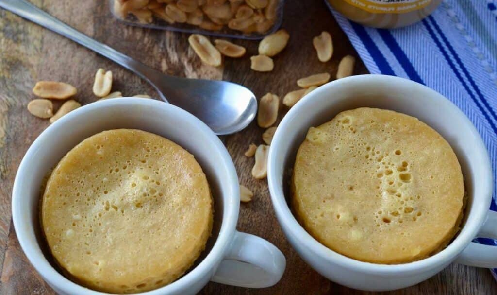 Mug cake au beurre de cacahuètes au thermomix