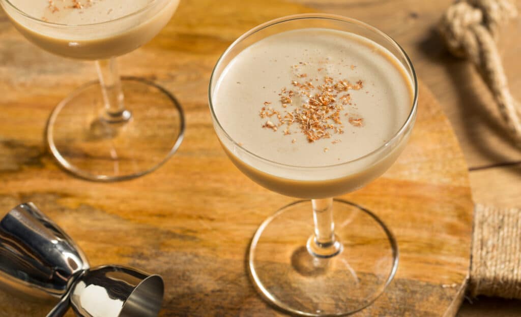 Délicieux Cocktail Brandy Alexander Léger