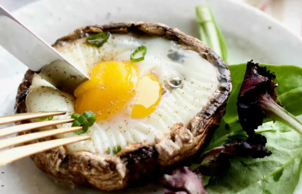 Champignons farcis aux Oeufs Légers