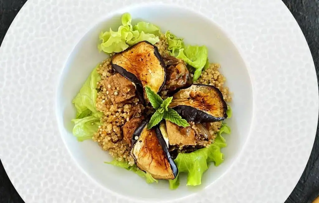 Salade de tofu à la citronnelle quinoa et aubergines au Thermomix