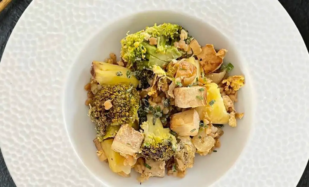 Fried rice au tofu brocoli ananas et noix de cajou au Thermomix