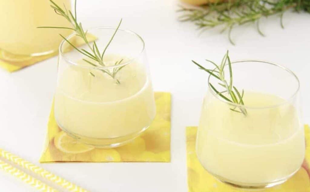 Limonade de pamplemousse et romarin au Thermomix