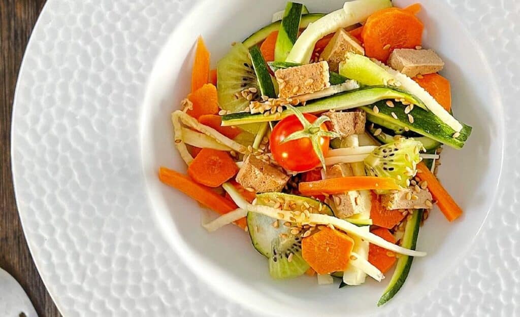 Salade colorée au tofu au Thermomix