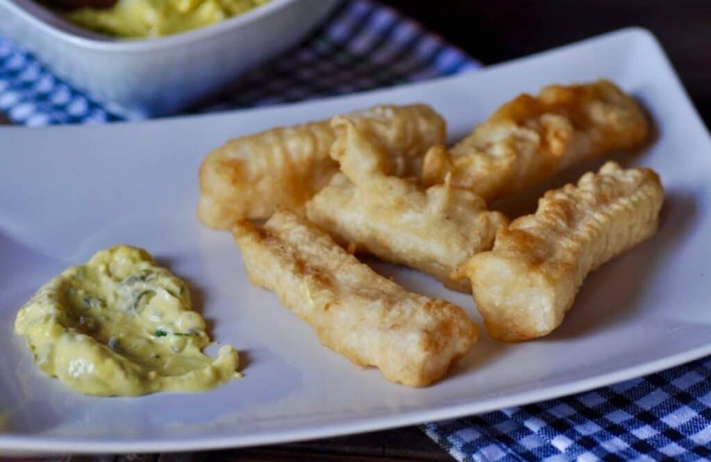 Bâtonnets de merlu avec sauce tartare au thermomix