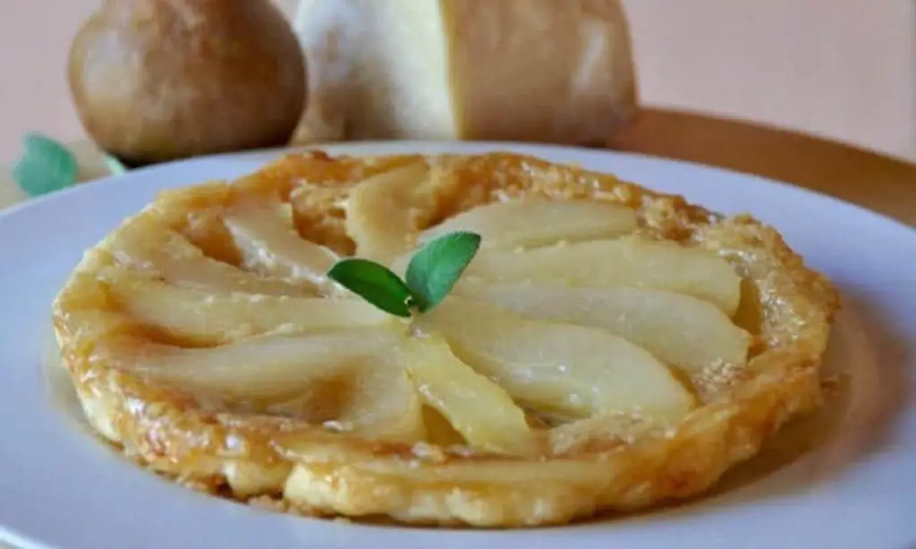 Tarte tatin au fromage salé et poire au Thermomix