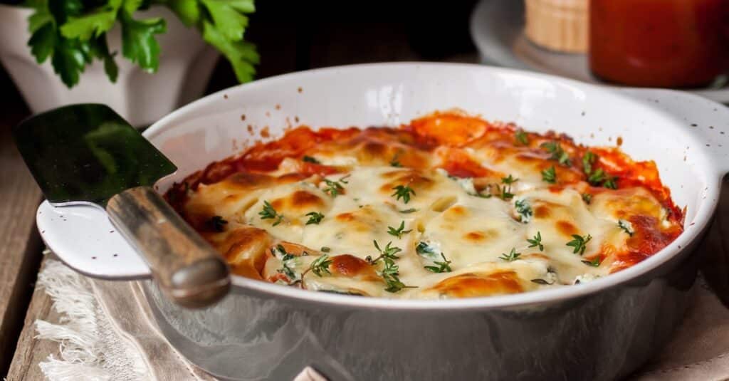 Gratin de pâtes aux légumes et au fromage