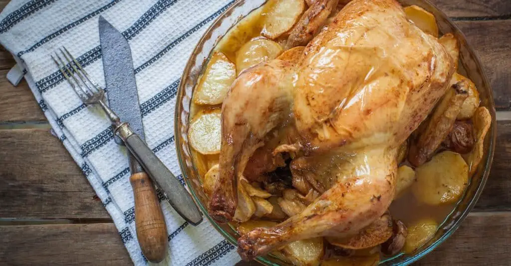 Poulet aux pommes de terre au four