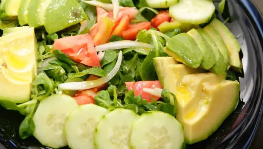 Salade d'avocat avec vinaigrette miel et citron au Thermomix