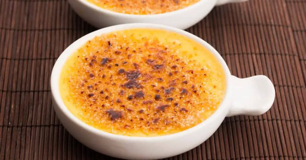 Crème brûlée au lait de coco allégée : Pour un dessert plein de saveurs !