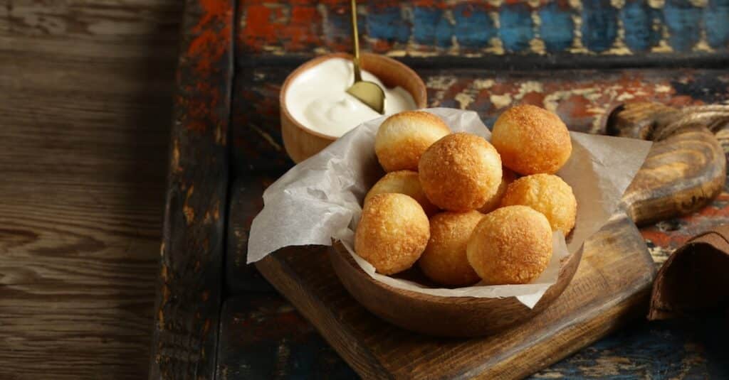 Croquettes de mozzarella frites : Parfaites pour surprendre vos convives à l'apéritif !