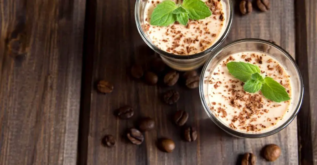 Panna cotta light au café et cannelle : Irrésistiblement crémeux et parfumé !