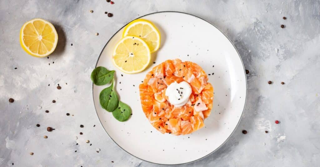 Tartare de saumon au citron : Pour une expérience gustative délicate et rafraîchissante !