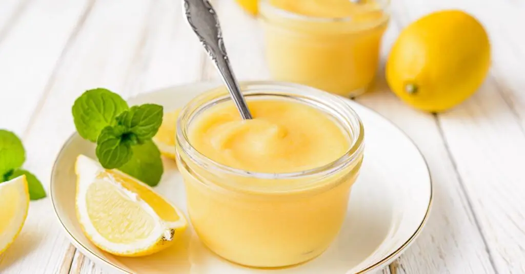 Lemon curd à la noix de coco : Pour un plaisir sucré exotique