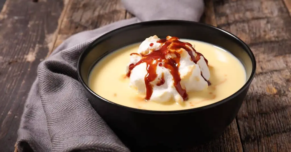 Recette de l'île flottante : un dessert aérien et léger