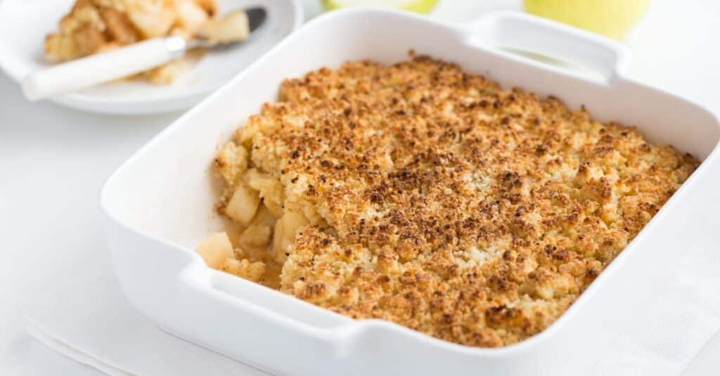 Crumble aux pommes maison : une gourmandise irrésistible à dévorer