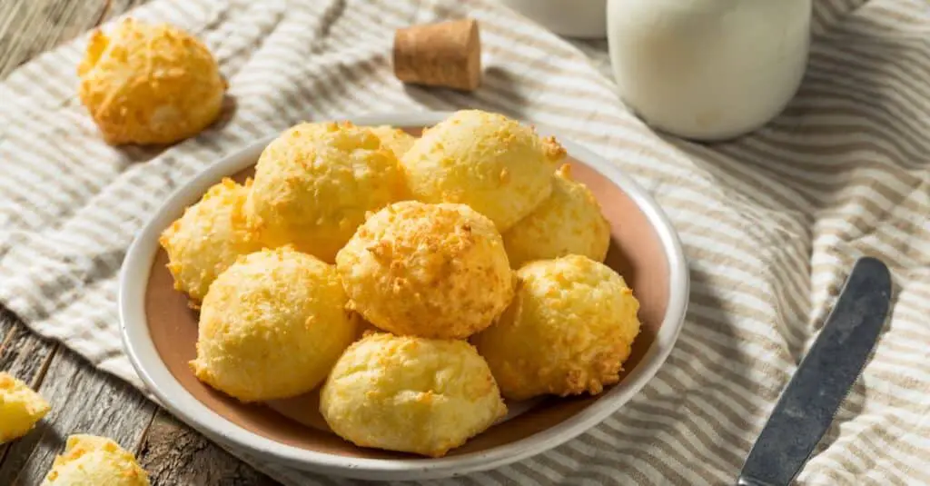 Gougères au Thermomix : des petits choux aériens et savoureux pour impressionner vos convives