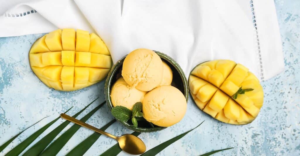 Recette de Glace à la mangue au Thermomix : le dessert estival parfait pour se régaler !