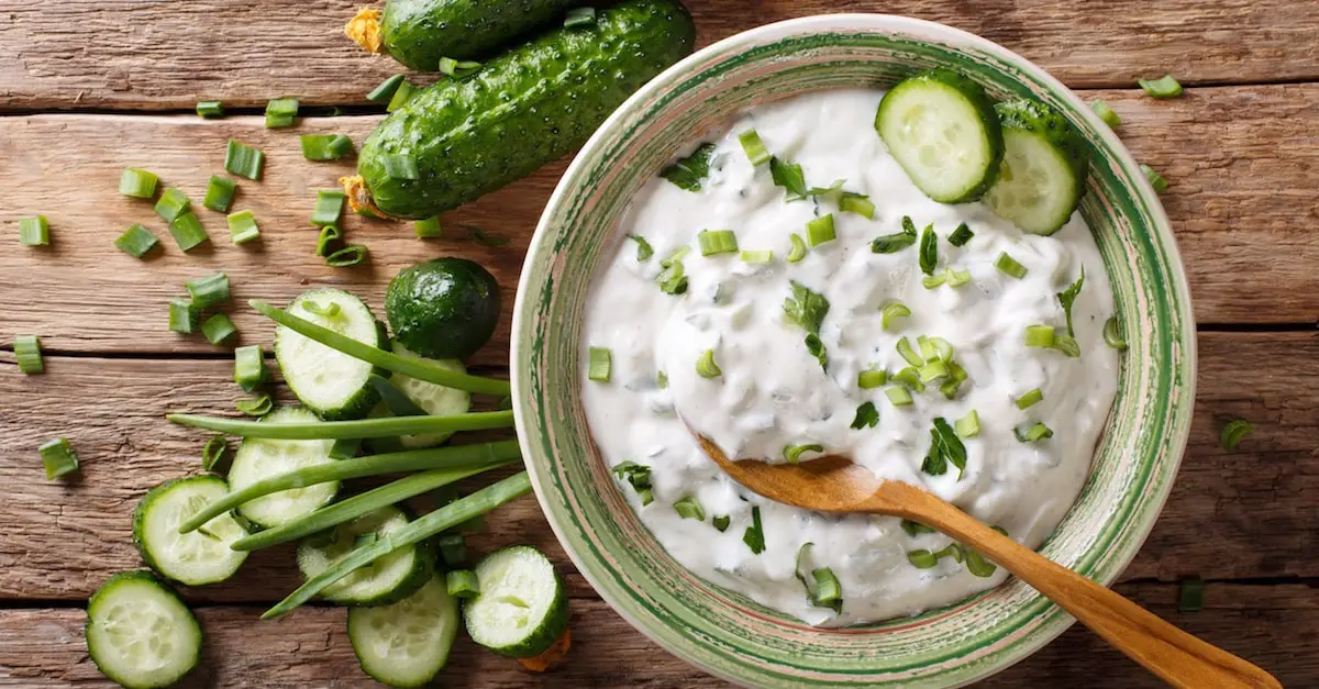 Sauce raita au Thermomix : Un condiment incontournable pour une explosion de saveurs