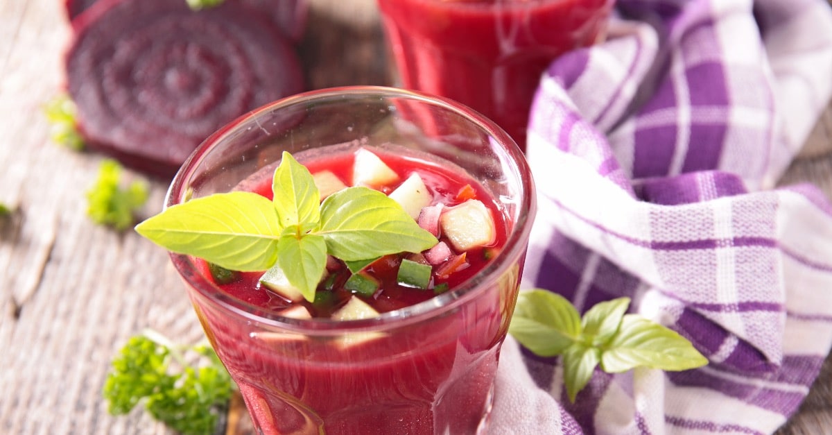 Gaspacho de betterave au basilic au Thermomix : Un élixir rafraîchissant de couleurs et de saveurs