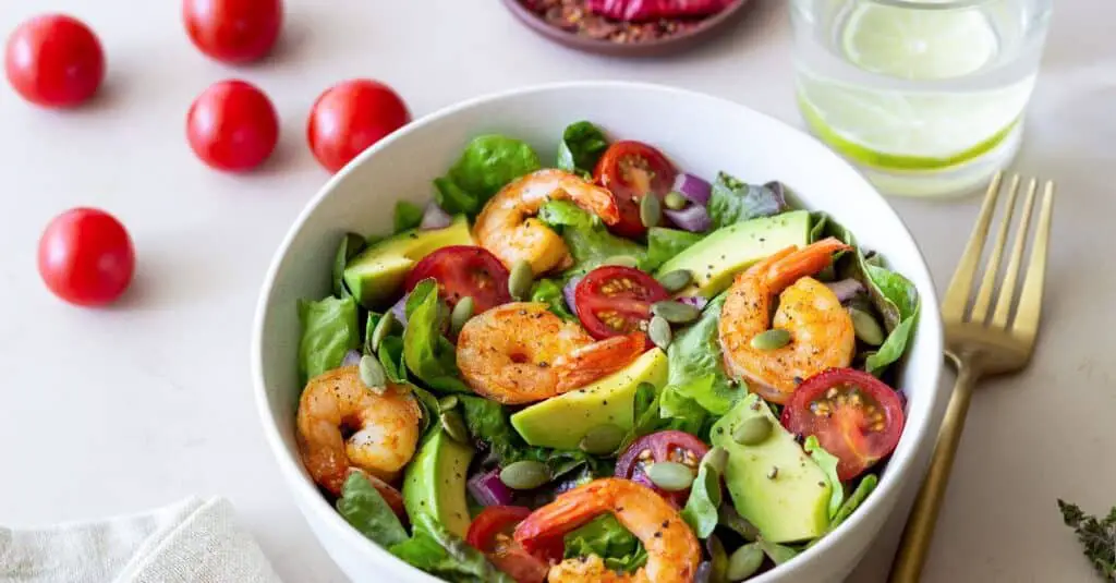 Salade de crevettes avocat tomates : Fraîcheur et gourmandise au rendez-vous !