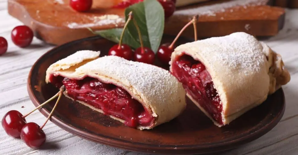 Strudel de Cerise au Thermomix : une Gourmandise Fruitée