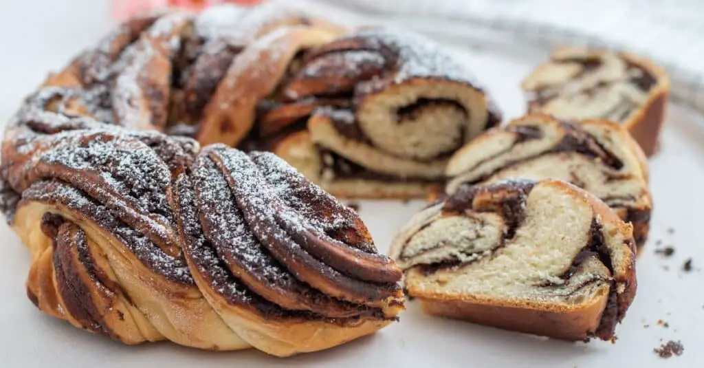 Babka au Chocolat au Thermomix : Un Délice Tressé et Fondant