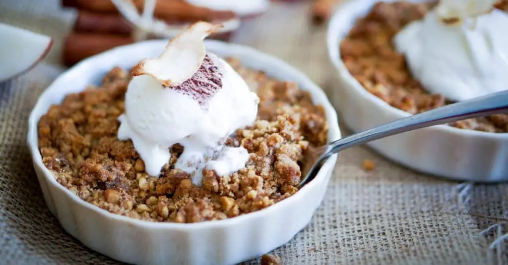 Crumble aux Pommes avec Crème Glacée au Thermomix : Un Dessert Croustillant à Tomber