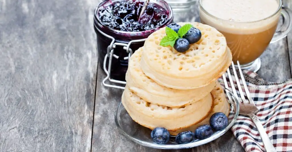 Crumpets au Thermomix : Des Bouchées Anglaises Moelleuses pour 6 Gourmands