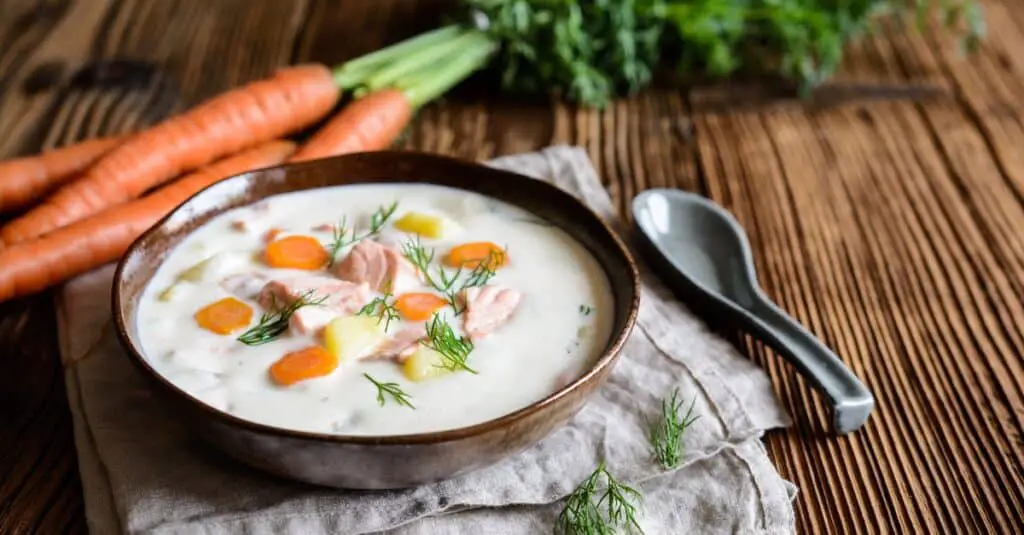 Lohikeitto - Soupe de Saumon Finlandaise au Thermomix : Recette Authentique Délicieuse