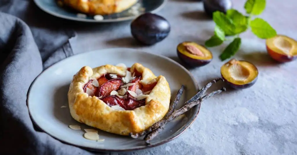 Mini Galettes aux Prunes et aux Amandes au Thermomix : Une Gourmandise Incomparable