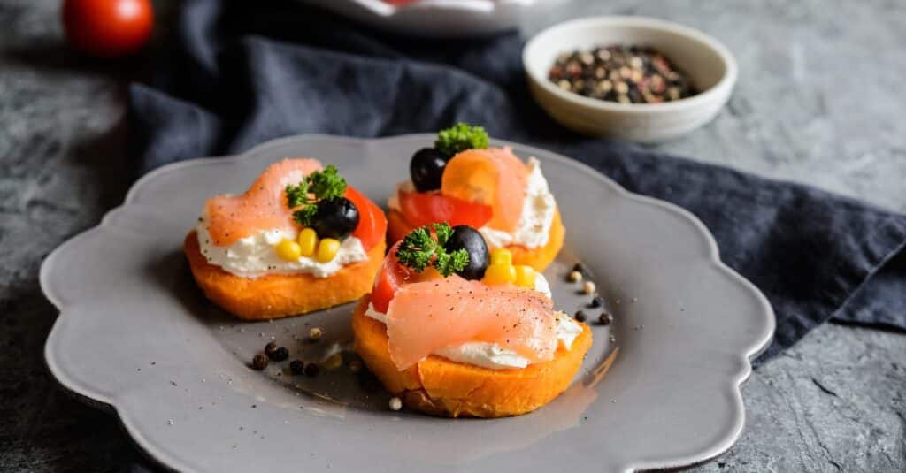 Patate Douce Garnies de Fromage à la Crème et Saumon Fumé : Un Délice Gourmand