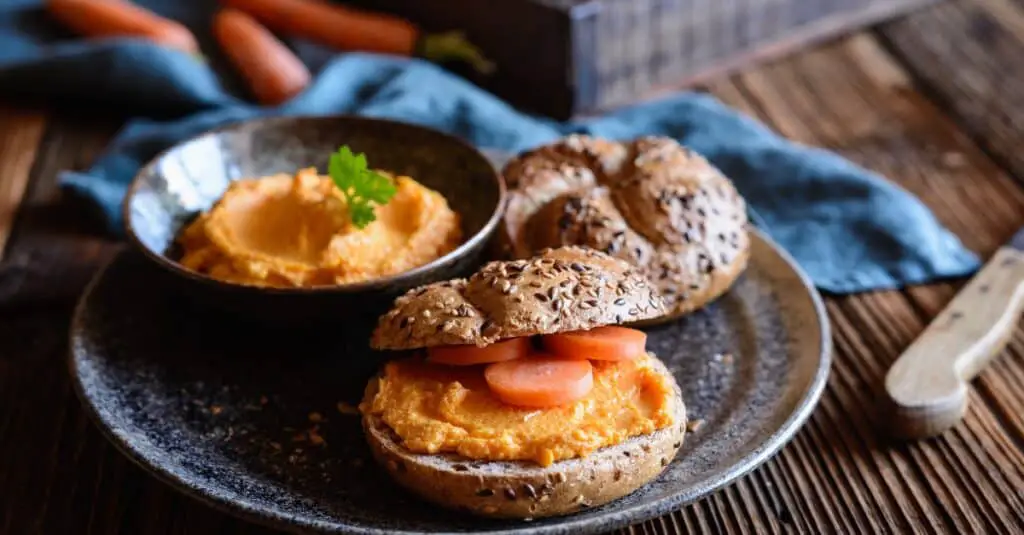 Tartinade de Carottes au Fromage et à l’Ail au Thermomix : Un Délice Végétarien à Savourer