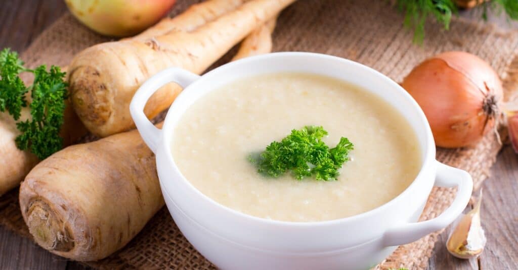 Soupe Crémeuse au Panais au Thermomix : Douceur et Gourmandise en Un Bol