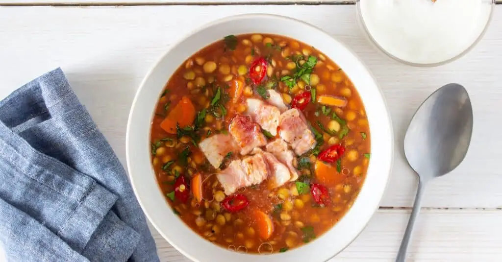 Soupe de Lentilles aux Carottes et Bacon Frit au Thermomix : Un délice réconfortant