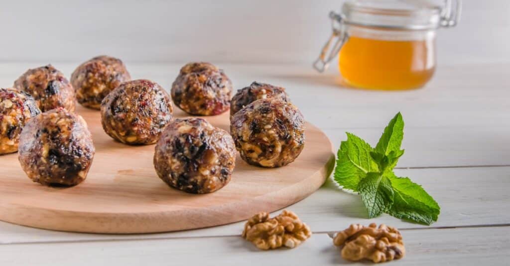 Energy Balls Dattes-Noix-Miel au Thermomix : Collation Énergétique