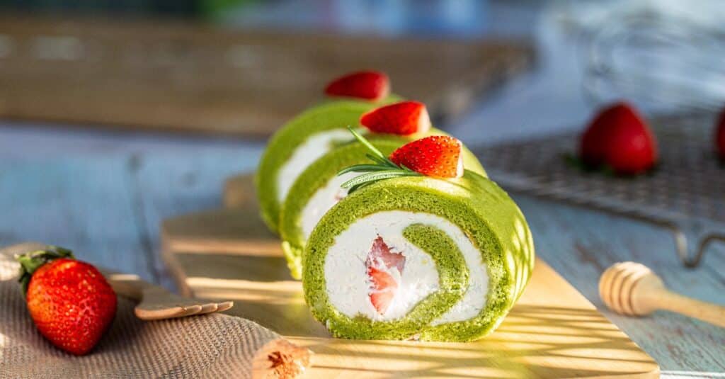 Gâteau Roulé au Thé Matcha au Thermomix : Un dessert élégant et léger