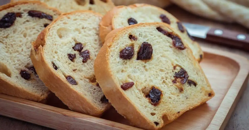 Pain de Mie aux Raisins Secs au Thermomix : La Douceur de la Boulangerie Maison