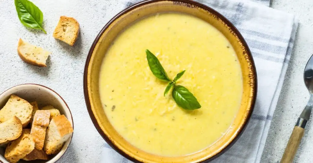 Velouté de Courgettes à la Crème et au Basilic au Thermomix : Un Délice en Bouche