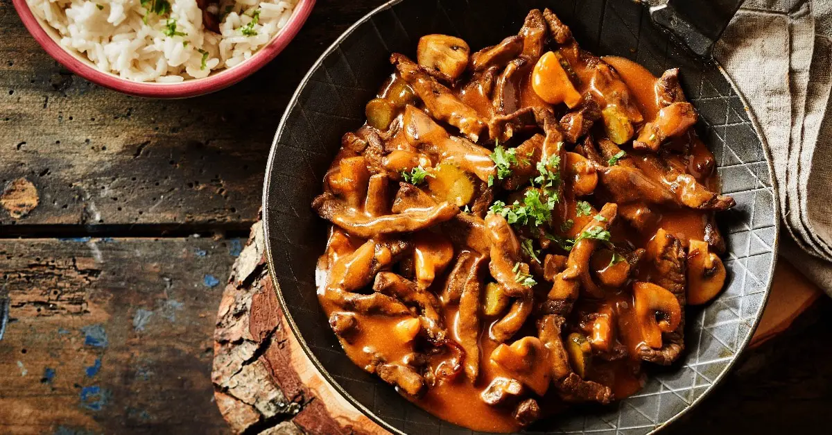 Boeuf Stroganoff au Thermomix : Une Explosion de Saveurs Russes