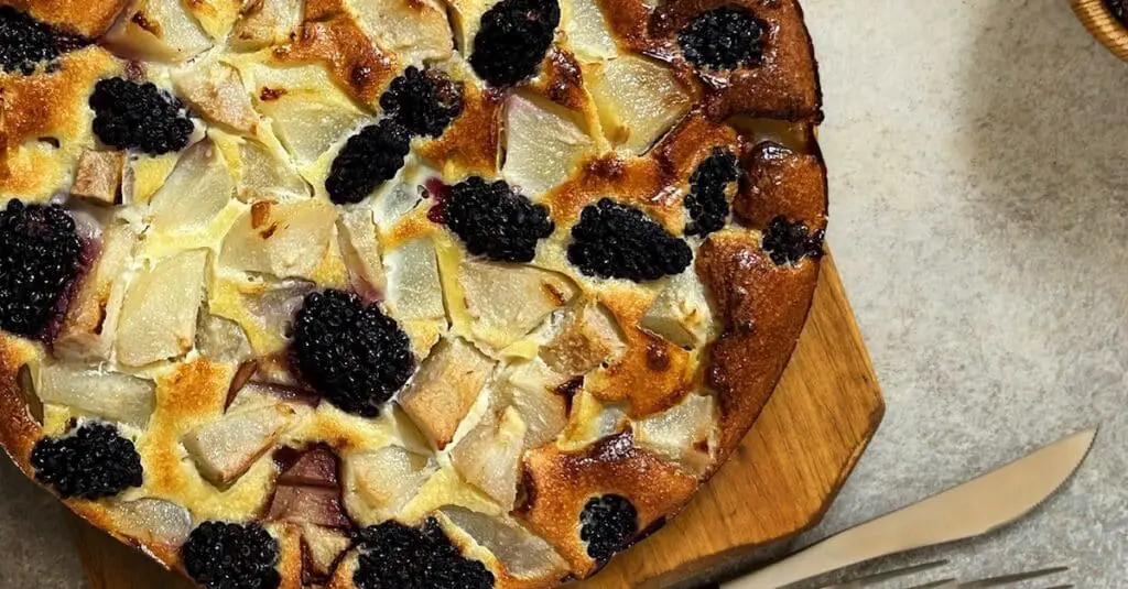 Clafoutis aux poires mûres et amandes au Thermomix : Dégustez une Douceur Fruitée