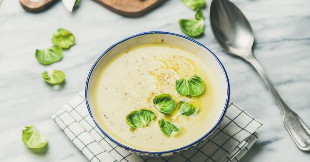 Soupe à la Crème et Choux de Bruxelles au Thermomix : Parfait Pour Les Journées Fraîches