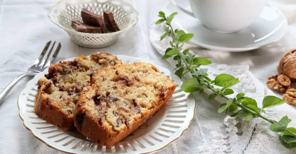 Pain Moelleux aux Noix et Pépites de Chocolat au Thermomix