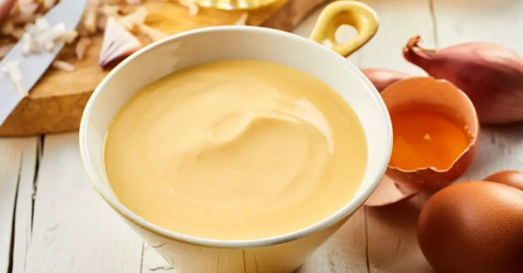 Sauce Hollandaise Crémeuse au Thermomix : Délice Velouté